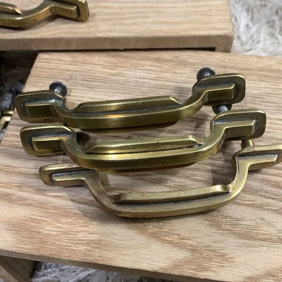 Vintage Mid-Century Style Keeler Brass Co Cabinet Door Pulls Brass Tone Metal - Picture 8 of 17